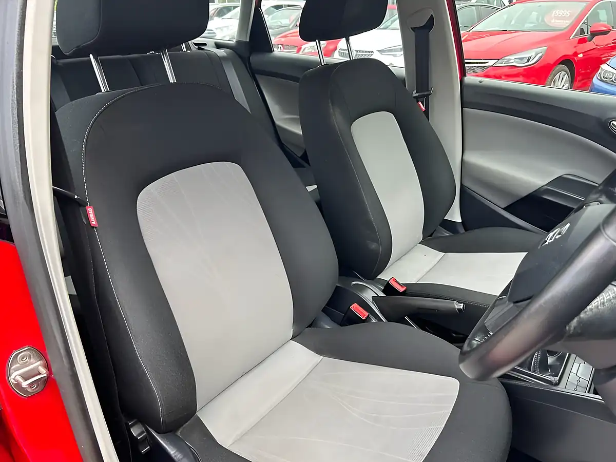 Used 2014 SEAT Ibiza Toca ST Red - Interior and Exterior details 13