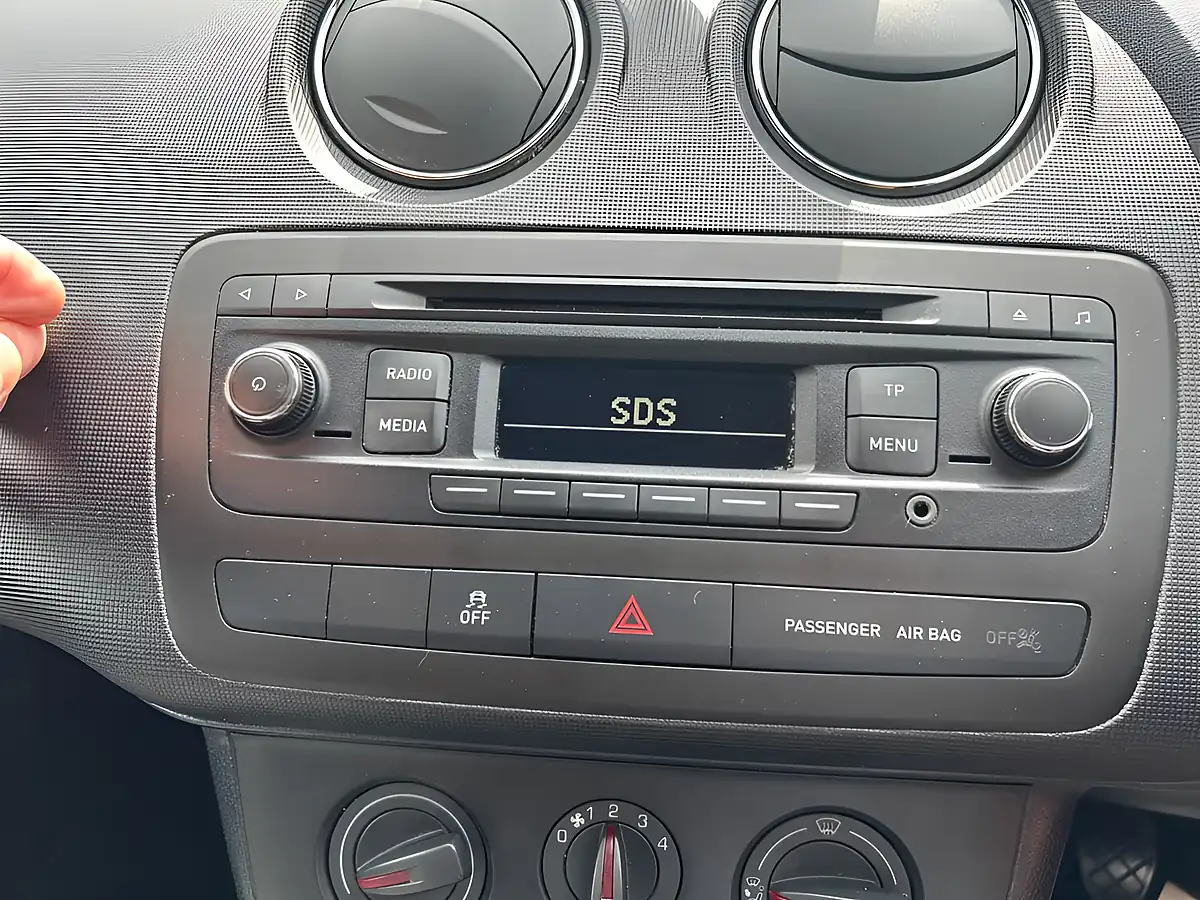 Used 2014 SEAT Ibiza Toca ST Red - Interior and Exterior details 18