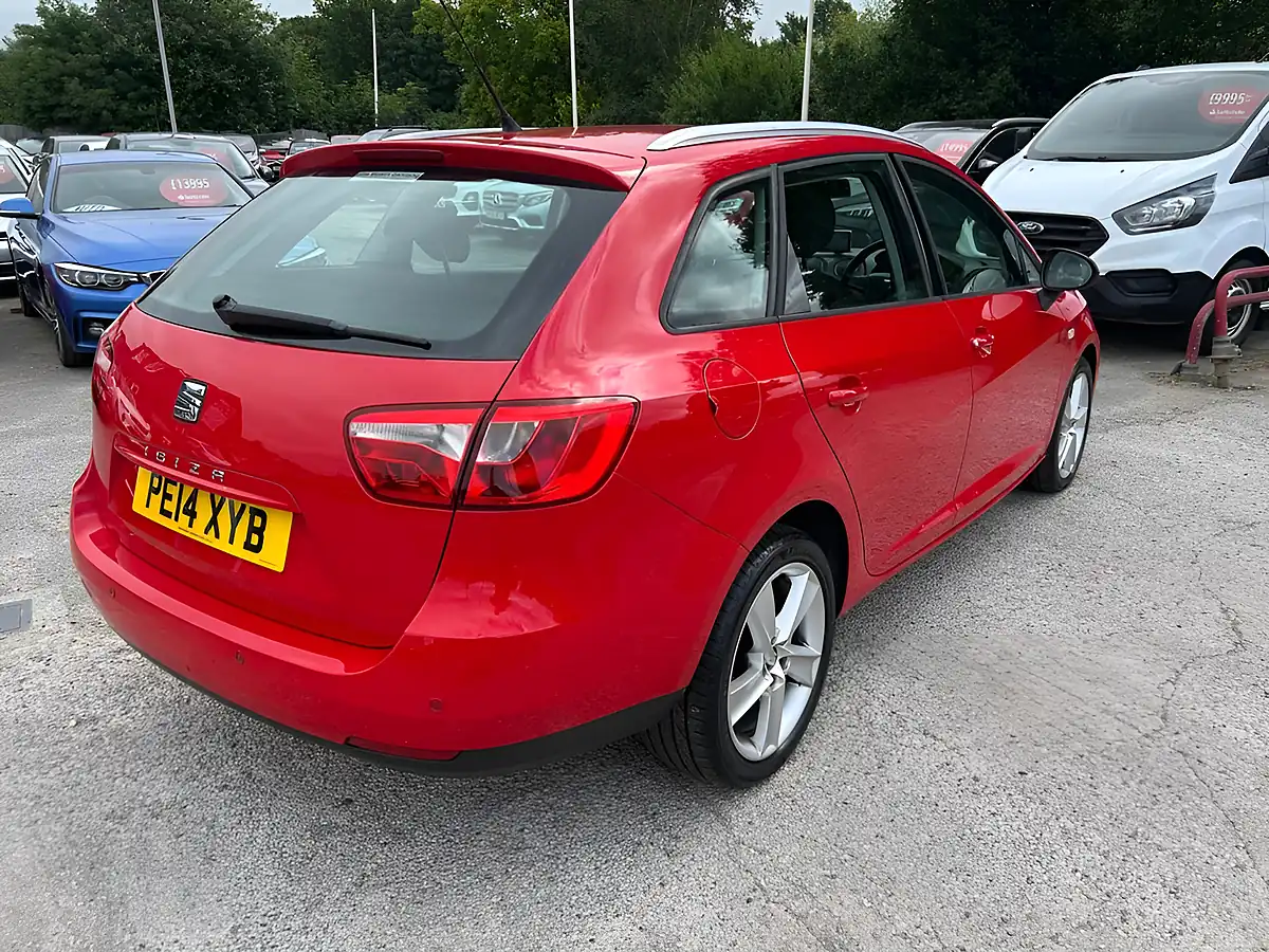 Used 2014 SEAT Ibiza Toca ST Red - Interior and Exterior details 3