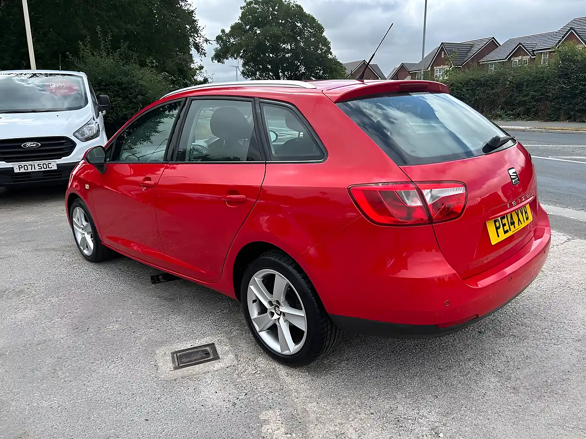 Used 2014 SEAT Ibiza Toca ST Red - Interior and Exterior details 6