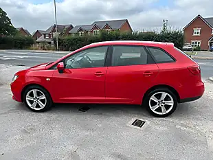 Used 2014 SEAT Ibiza Toca ST Red - Interior and Exterior details 7