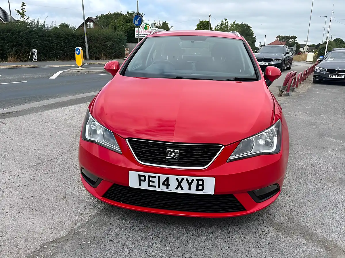 Used 2014 SEAT Ibiza Toca ST Red - Interior and Exterior details 9