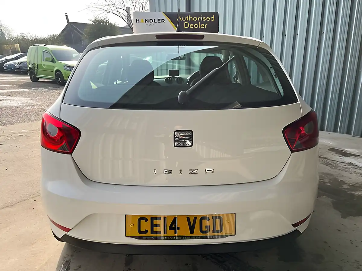Used 2014 SEAT Ibiza Toca White - Interior and Exterior details 13