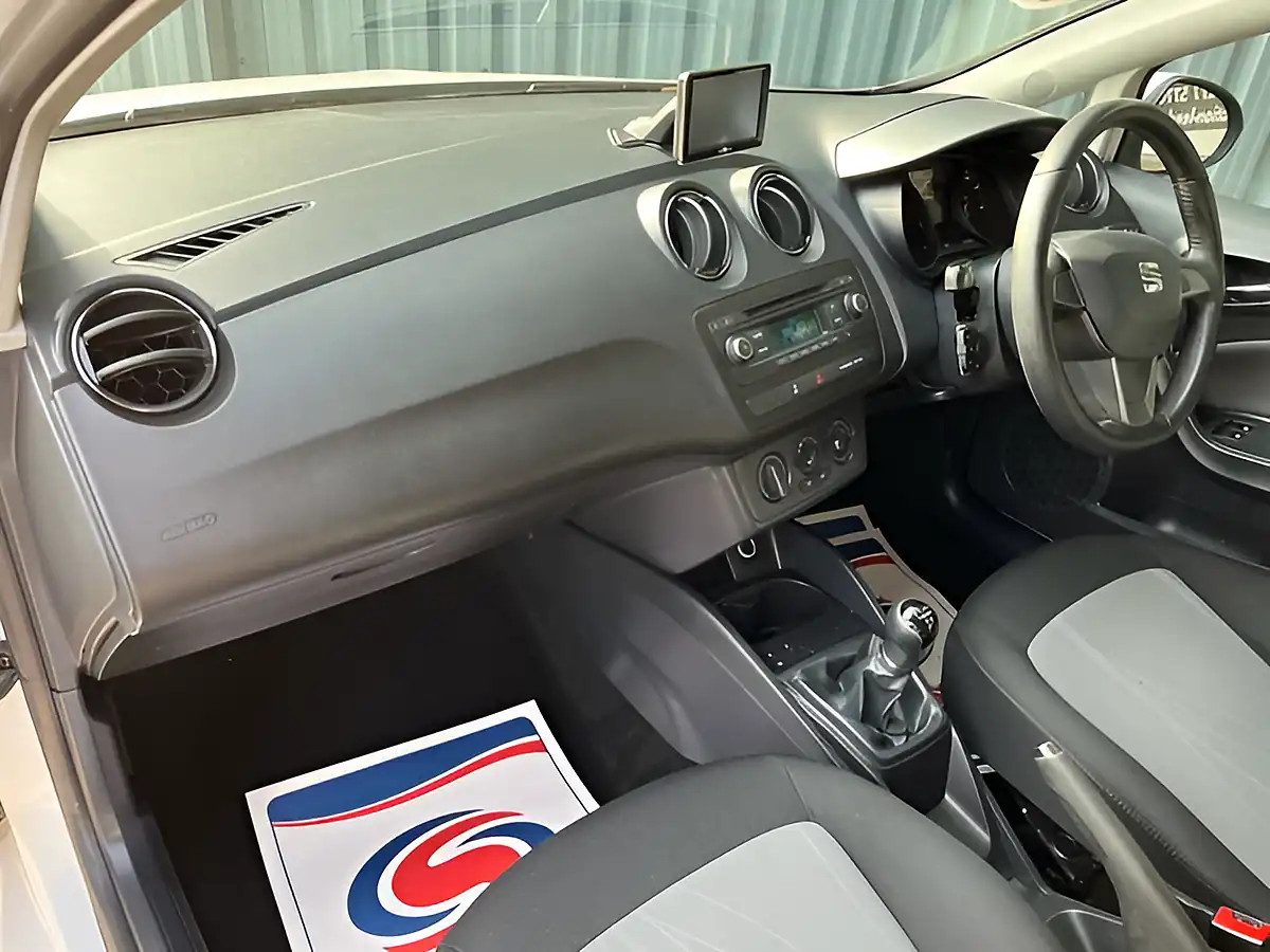 Used 2014 SEAT Ibiza Toca White - Interior and Exterior details 17