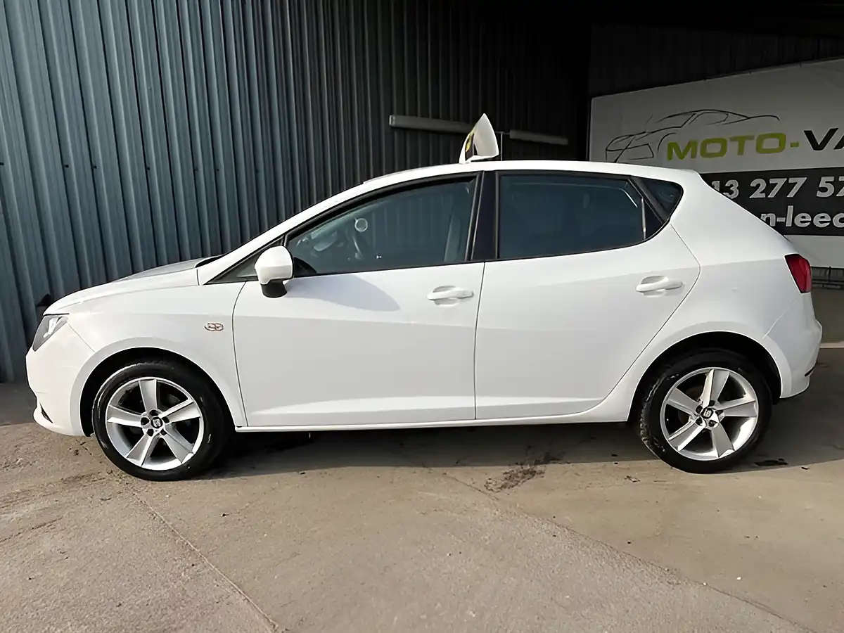 Used 2014 SEAT Ibiza Toca White - Interior and Exterior details 8