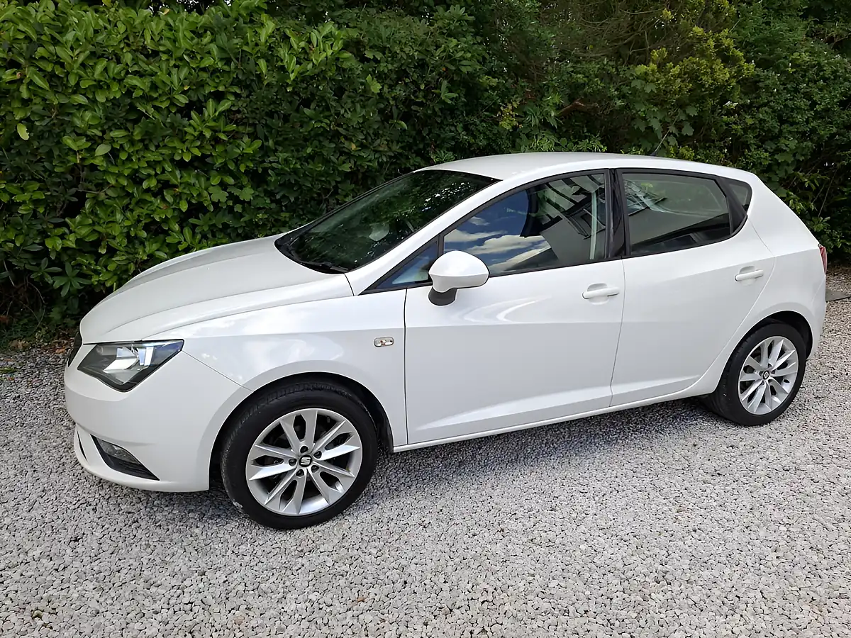 Used 2014 SEAT Ibiza Toca White - Front View