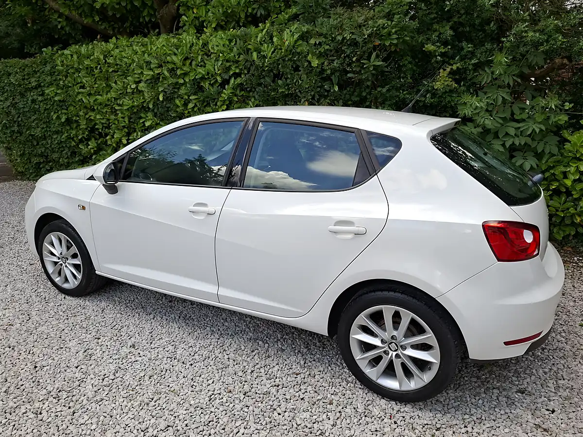 Used 2014 SEAT Ibiza Toca White - Interior and Exterior details 3