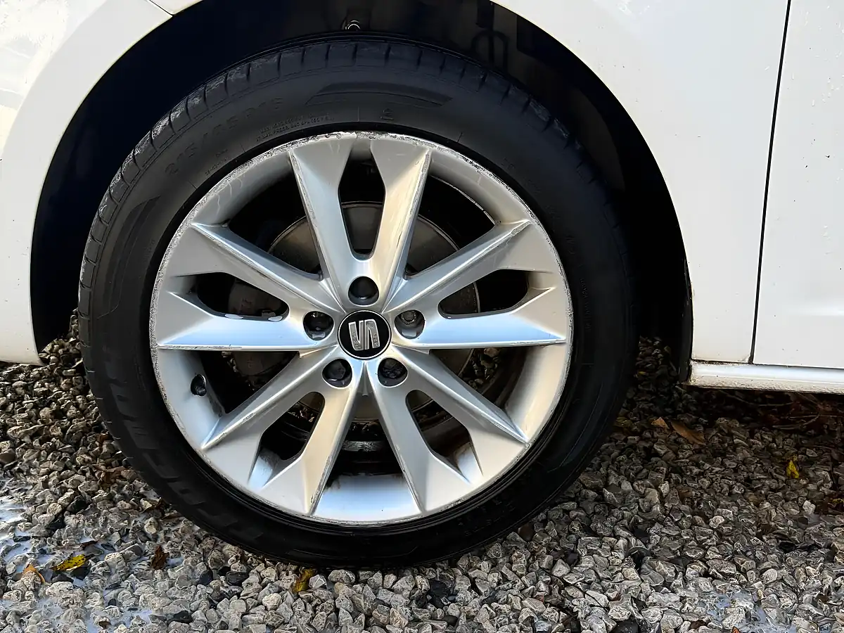 Used 2014 SEAT Ibiza Toca White - Interior and Exterior details 15