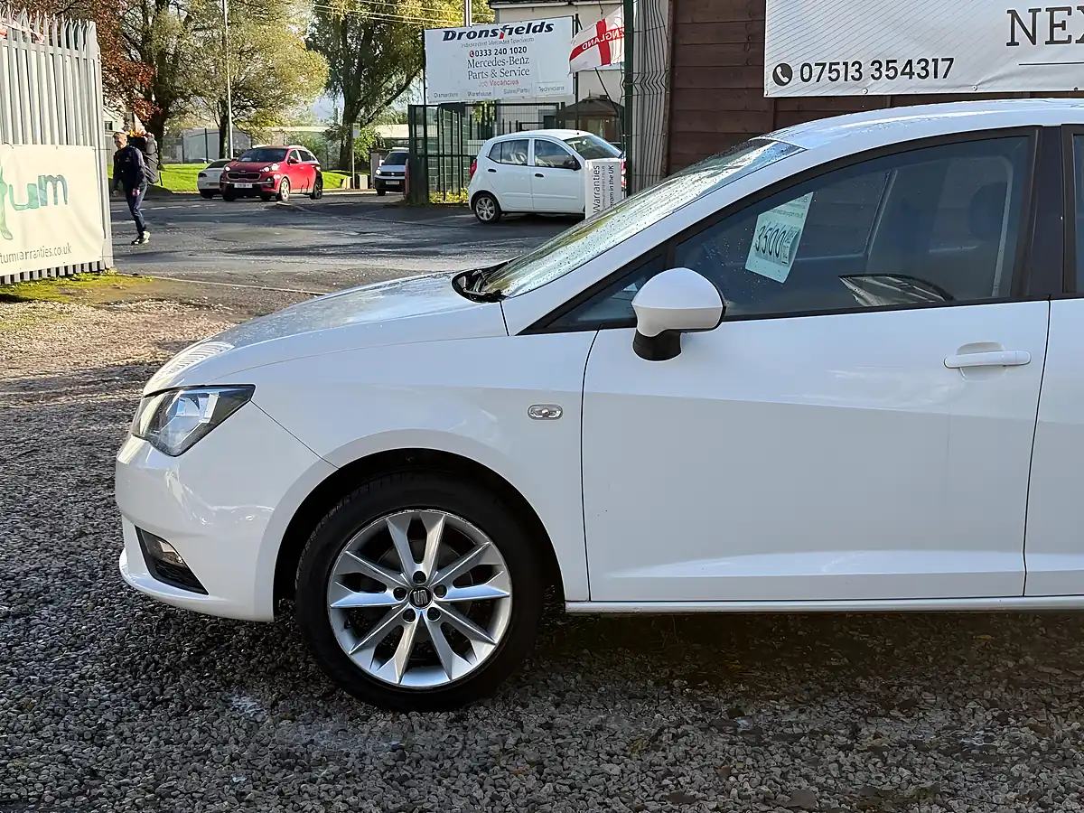 Used 2014 SEAT Ibiza Toca White - Interior and Exterior details 9