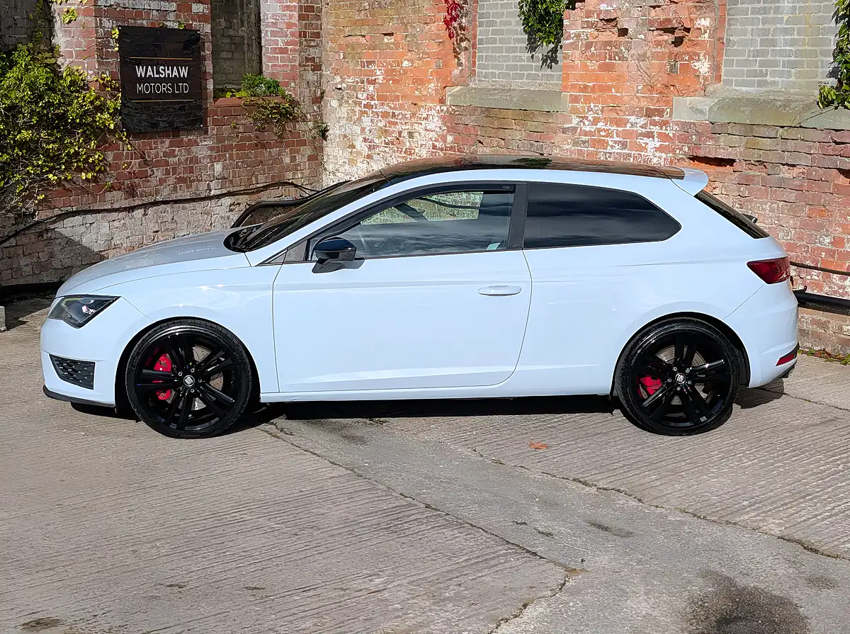 Used 2014 SEAT Leon Cupra 280 Grey - Interior and Exterior details 12