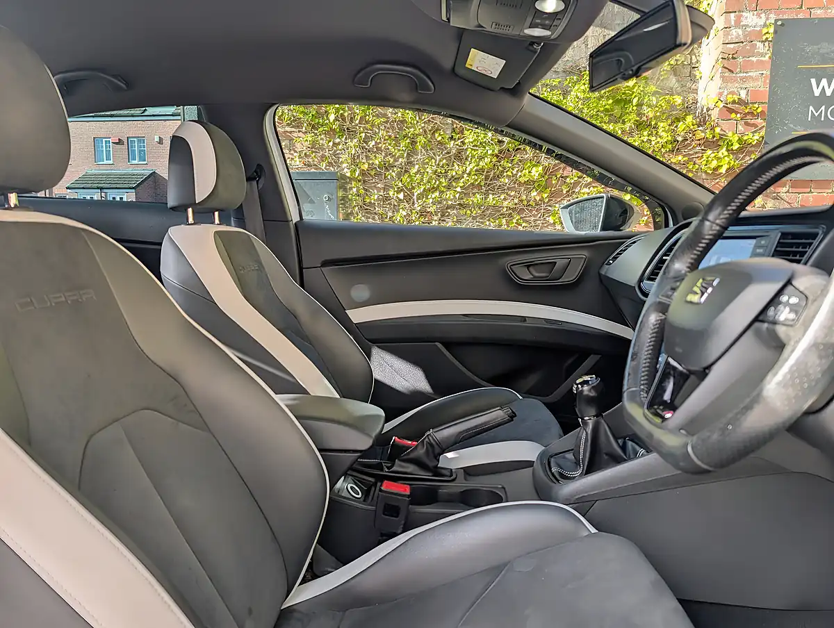 Used 2014 SEAT Leon Cupra 280 Grey - Interior and Exterior details 14