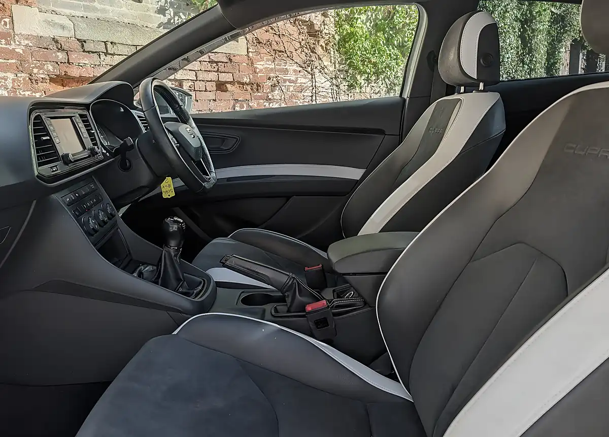 Used 2014 SEAT Leon Cupra 280 Grey - Interior and Exterior details 15