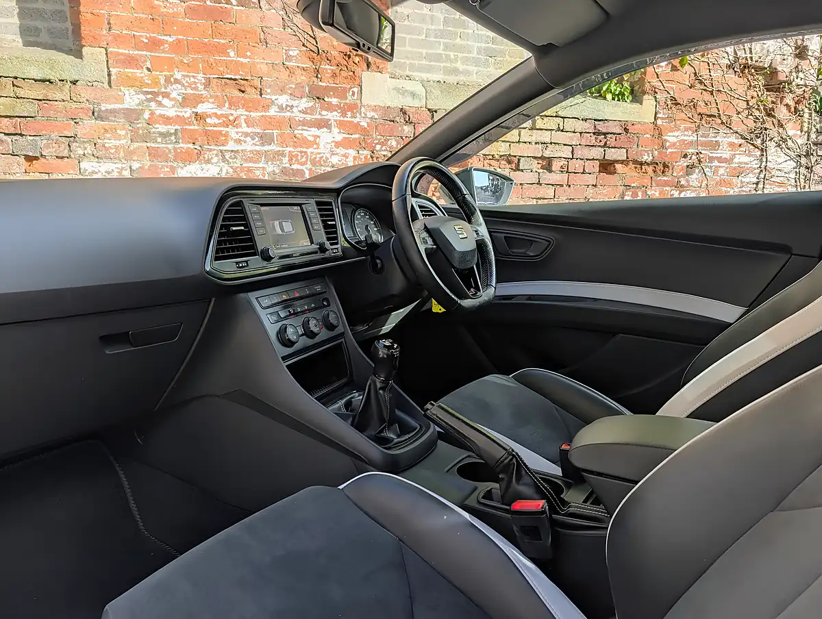 Used 2014 SEAT Leon Cupra 280 Grey - Interior and Exterior details 16
