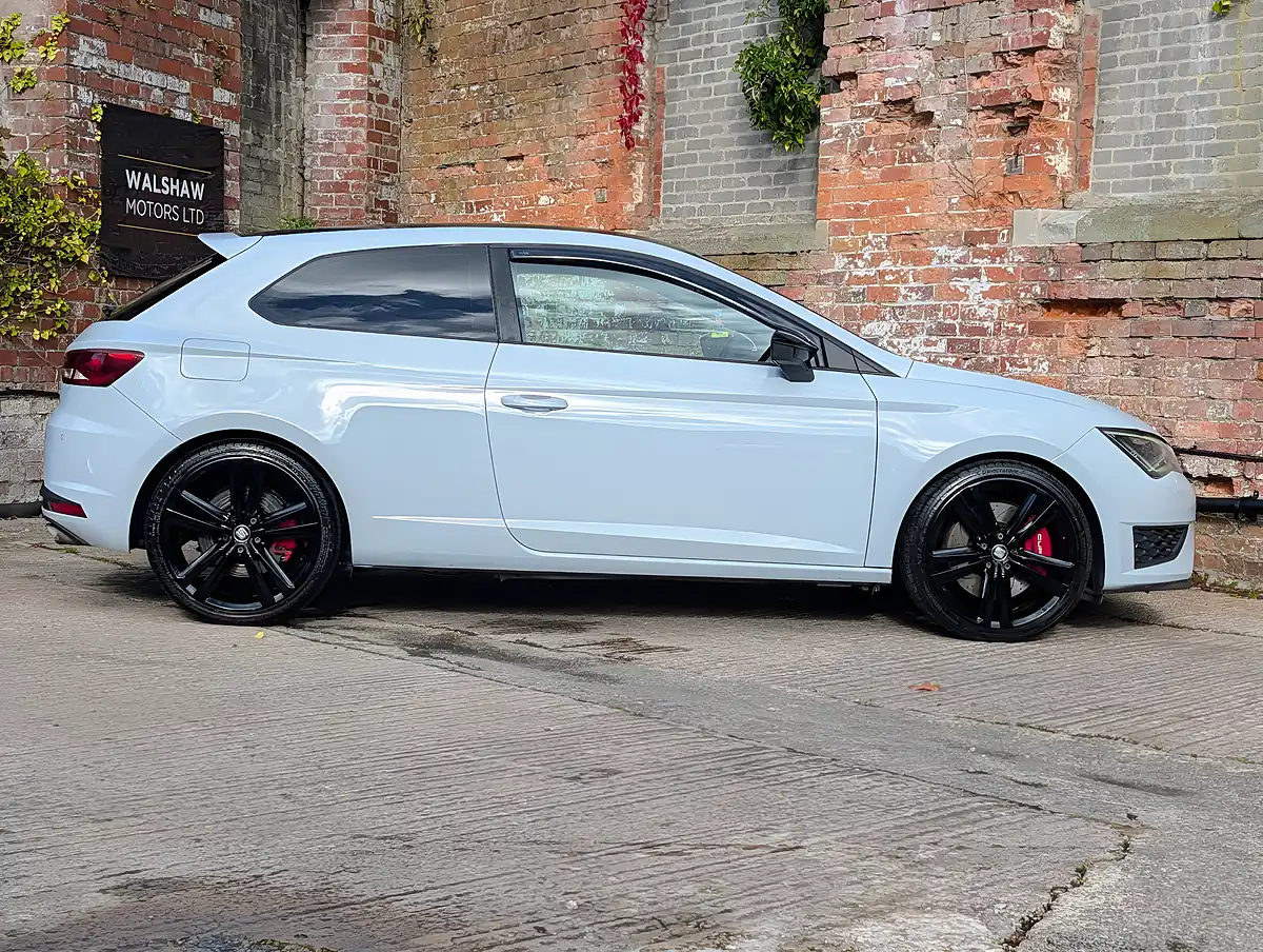 Used 2014 SEAT Leon Cupra 280 Grey - Interior and Exterior details 4