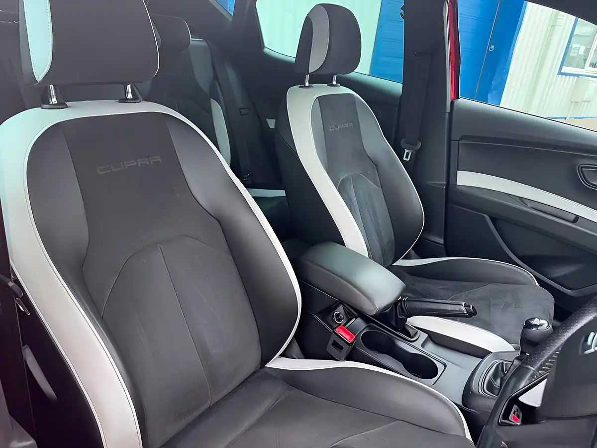 Used 2014 SEAT Leon Cupra 280 Red - Interior and Exterior details 12