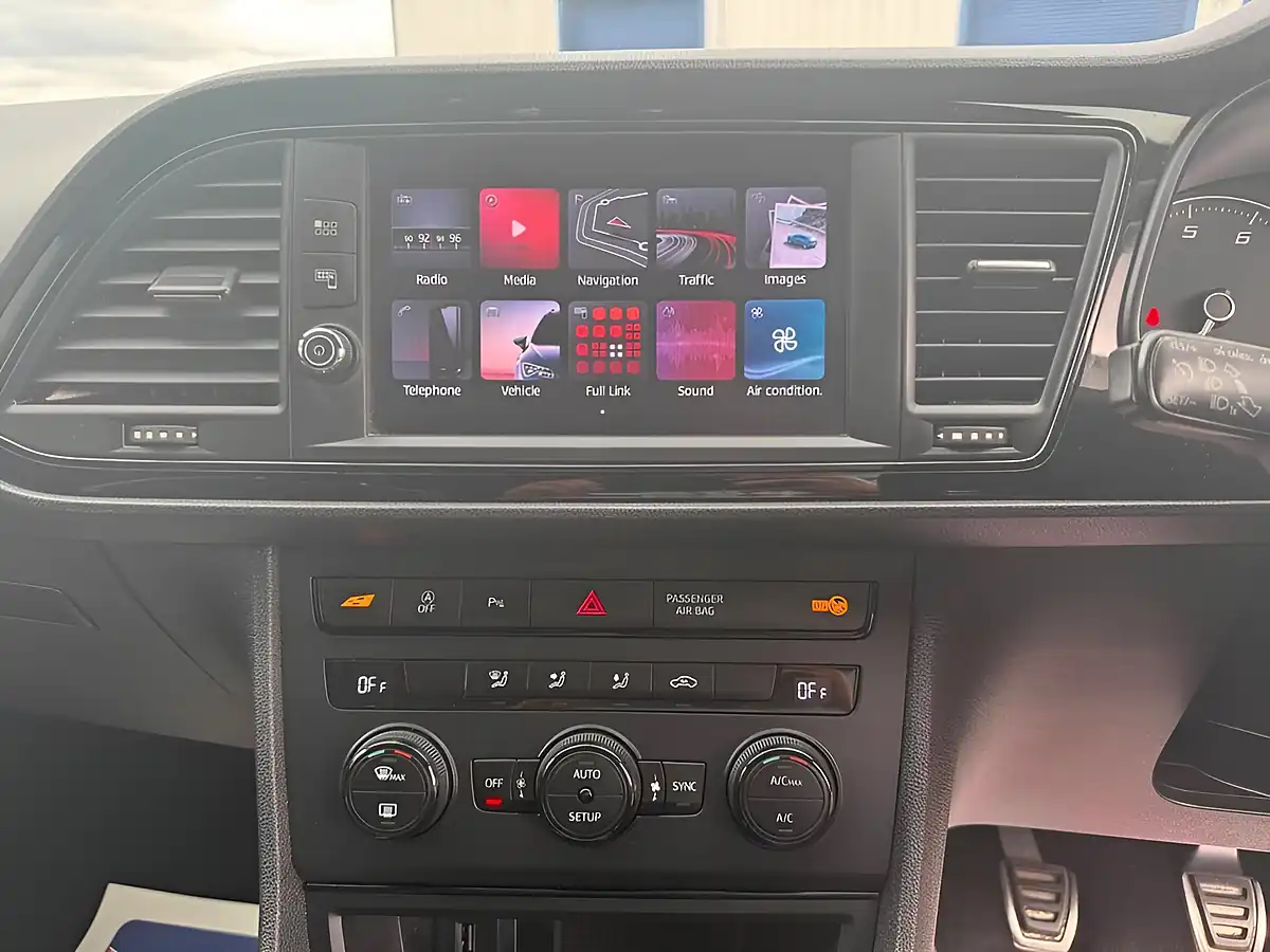 Used 2014 SEAT Leon Cupra 280 Red - Interior and Exterior details 20