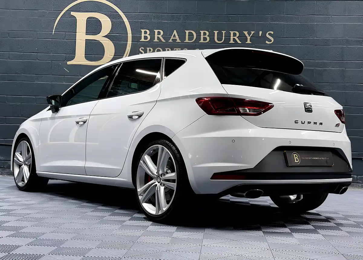 Used 2014 SEAT Leon Cupra White - Interior and Exterior details 13
