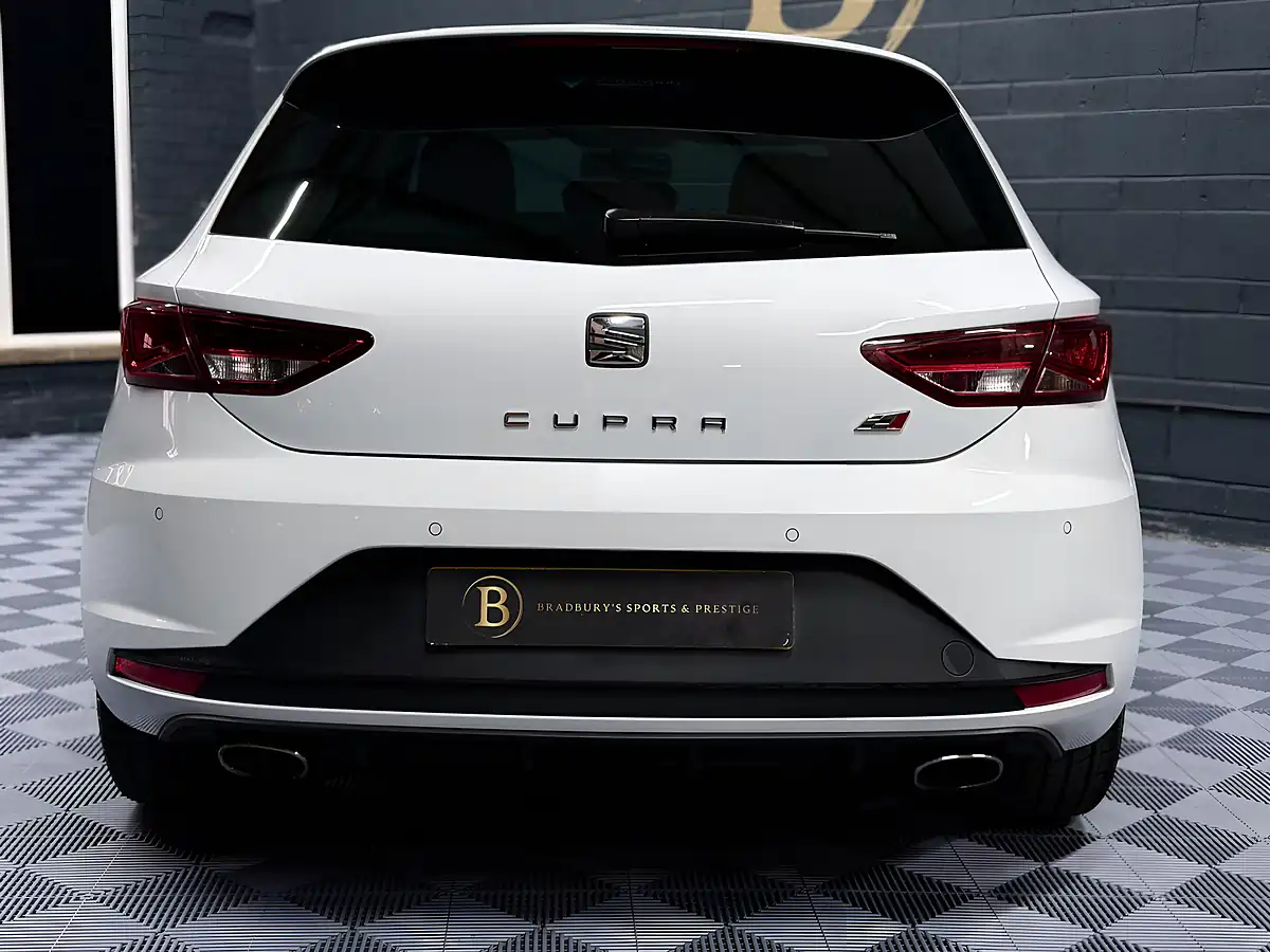 Used 2014 SEAT Leon Cupra White - Interior and Exterior details 17