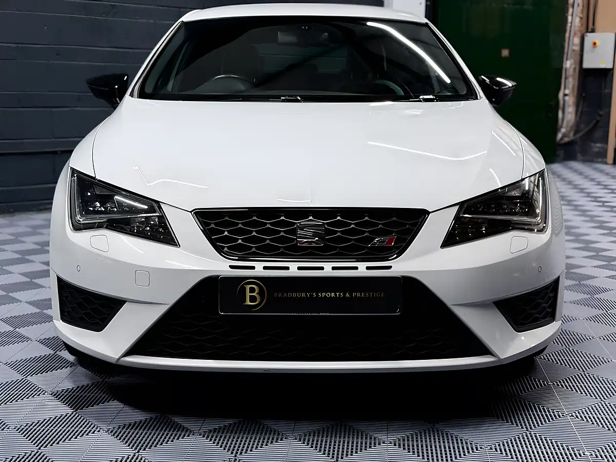 Used 2014 SEAT Leon Cupra White - Interior and Exterior details 6