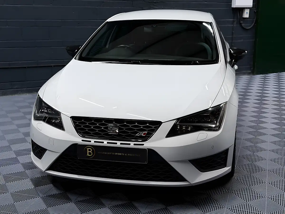 Used 2014 SEAT Leon Cupra White - Interior and Exterior details 8