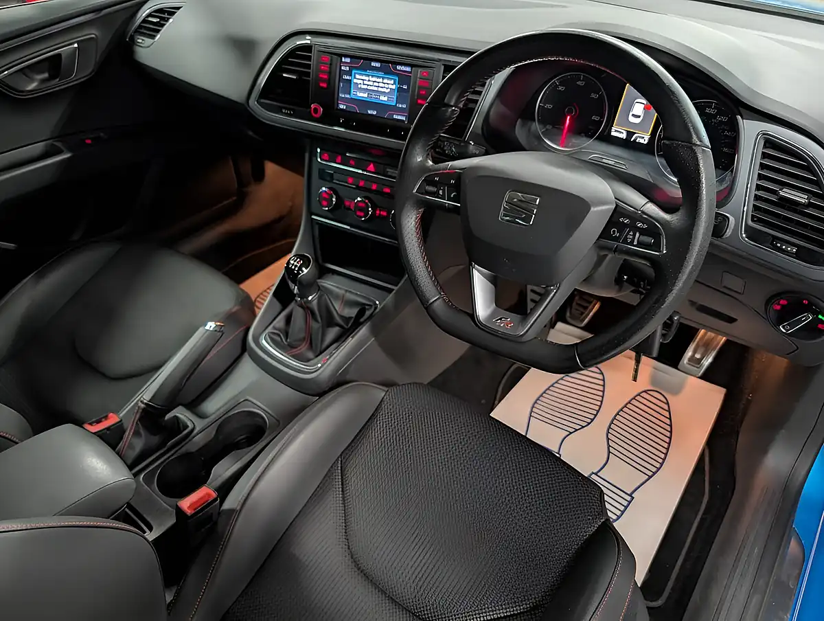 Used 2014 SEAT Leon Fr Blue - Interior and Exterior details 19
