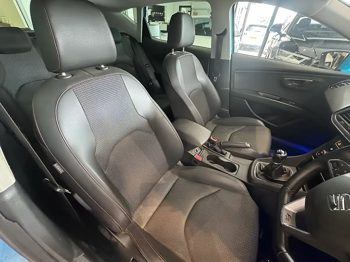 Used 2014 SEAT Leon Fr Blue - Interior and Exterior details 9