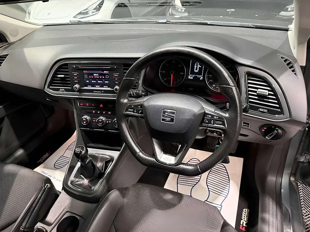 Used 2014 SEAT Leon Fr Grey - Interior and Exterior details 12
