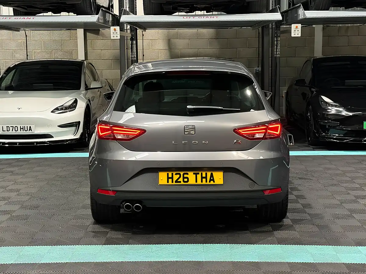 Used 2014 SEAT Leon Fr Grey - Interior and Exterior details 6