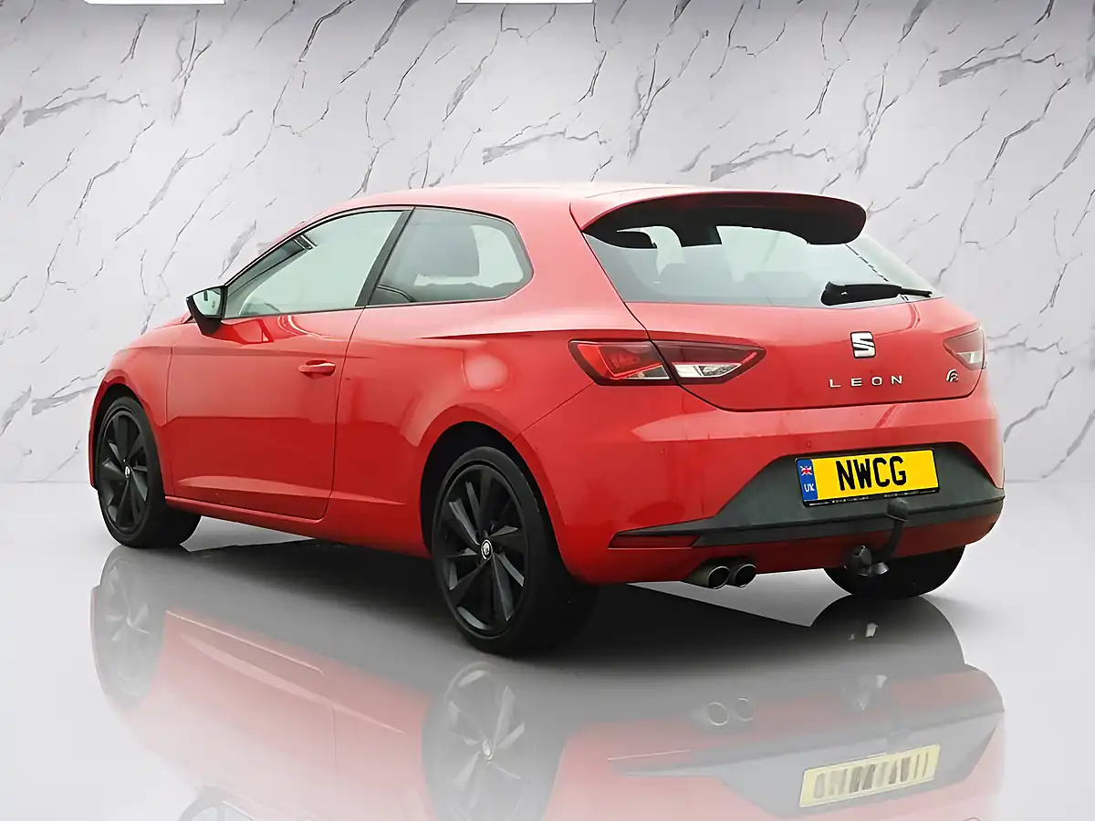Used 2014 SEAT Leon Fr Sport Red - Interior and Exterior details 3