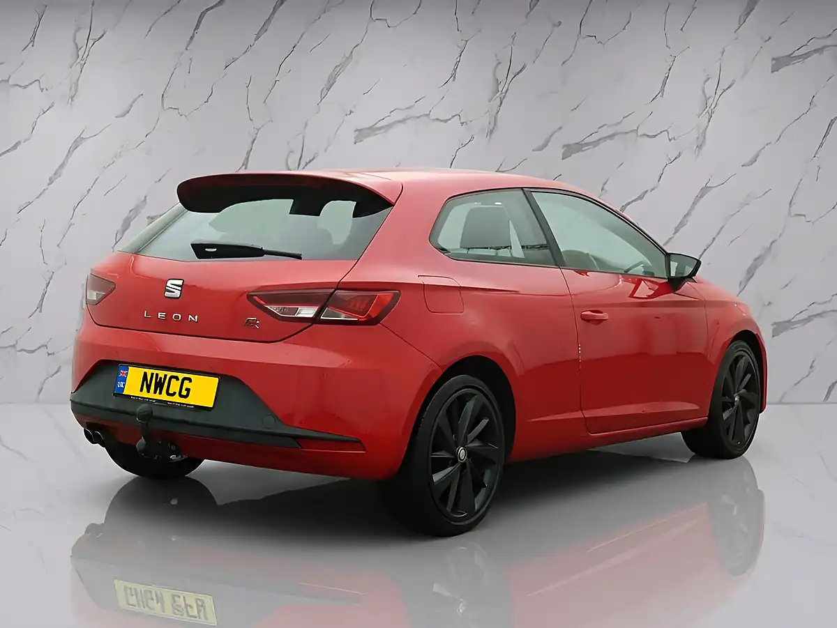 Used 2014 SEAT Leon Fr Sport Red - Interior and Exterior details 4