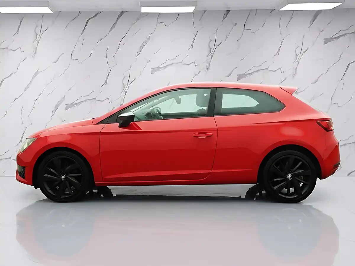Used 2014 SEAT Leon Fr Sport Red - Interior and Exterior details 5