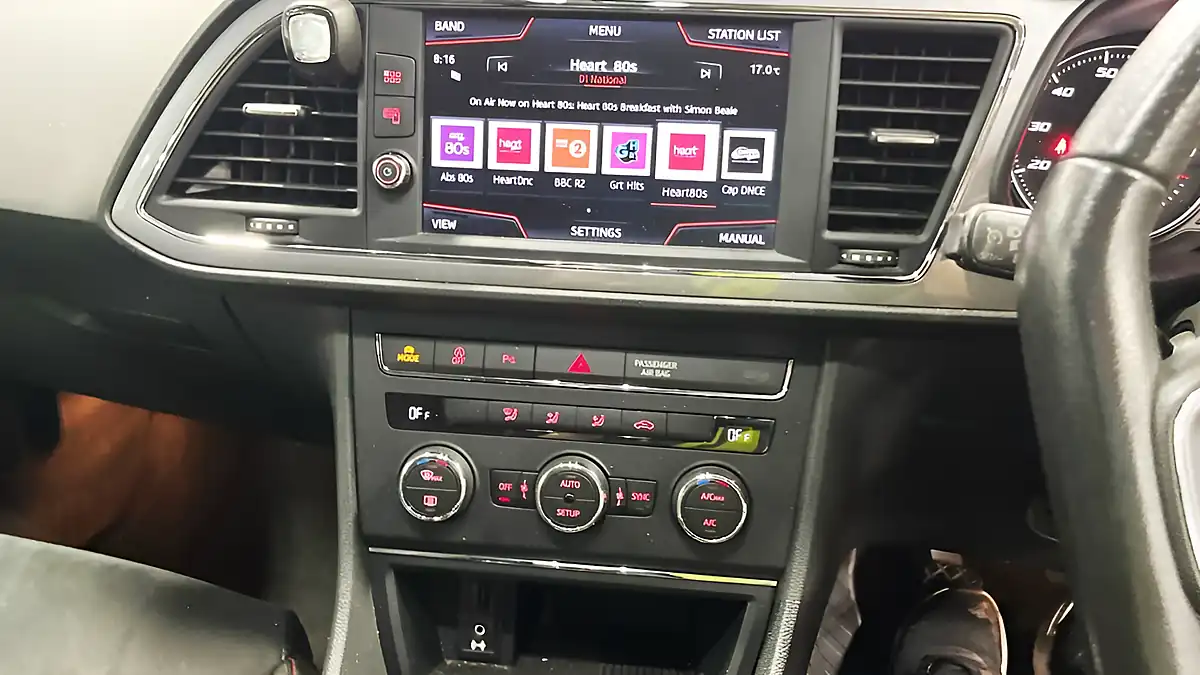 Used 2014 SEAT Leon Fr Sport Red - Interior and Exterior details 7