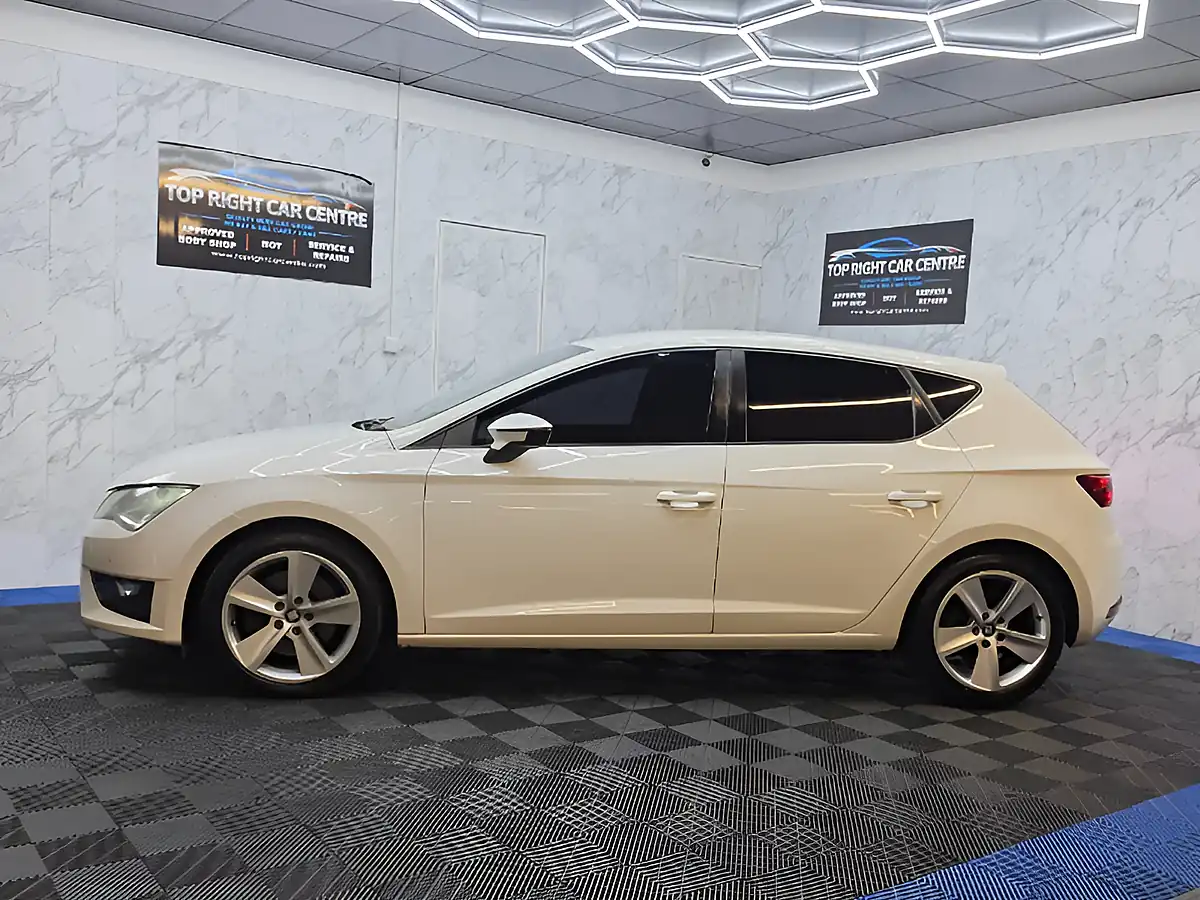 Used 2014 SEAT Leon Fr White - Interior and Exterior details 10