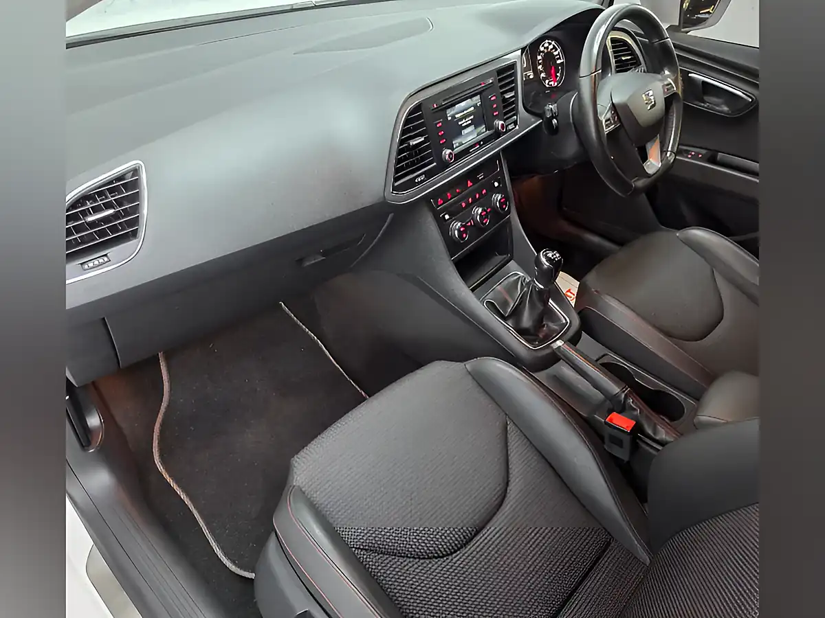 Used 2014 SEAT Leon Fr White - Interior and Exterior details 14