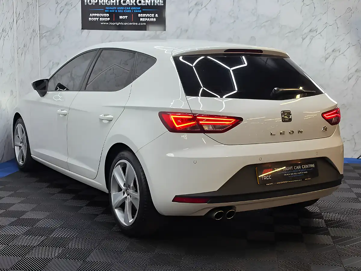 Used 2014 SEAT Leon Fr White - Interior and Exterior details 7