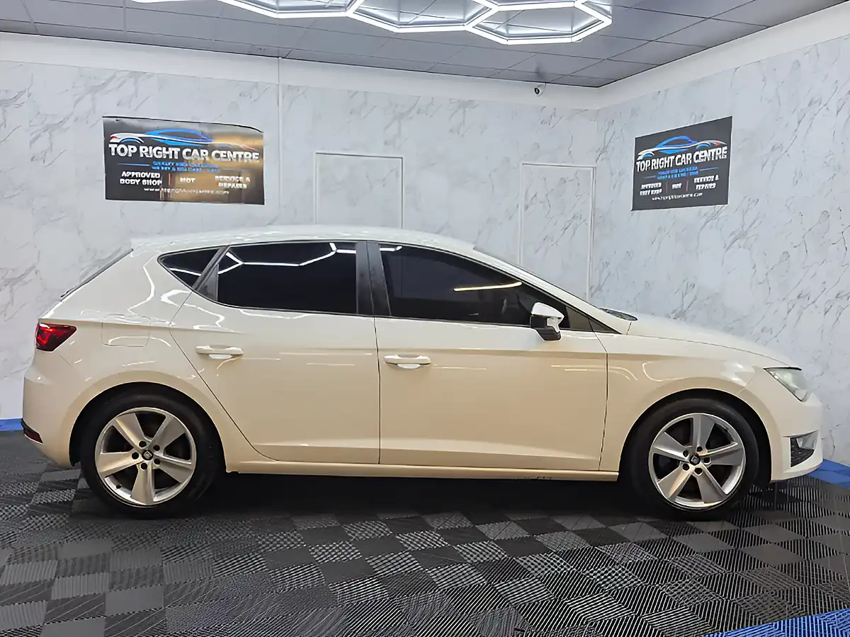 Used 2014 SEAT Leon Fr White - Interior and Exterior details 8