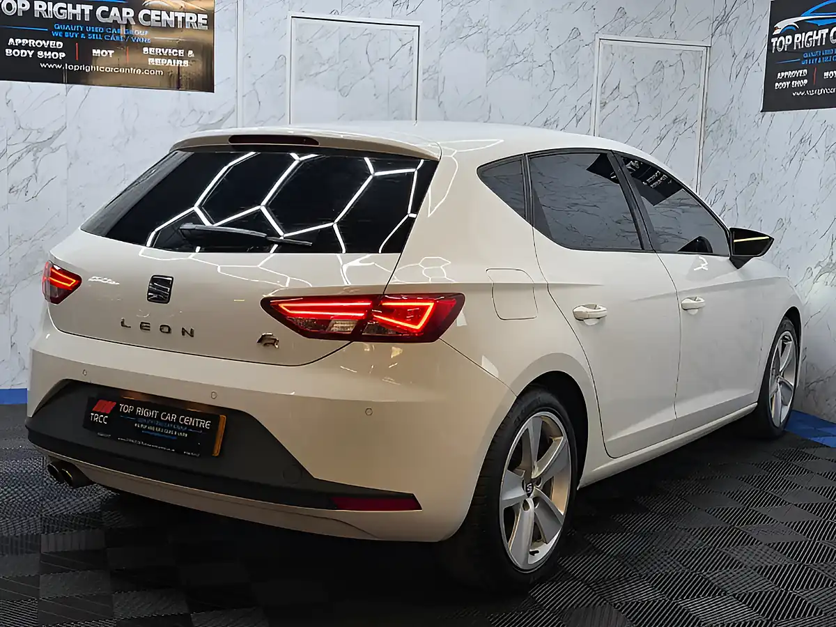 Used 2014 SEAT Leon Fr White - Interior and Exterior details 9