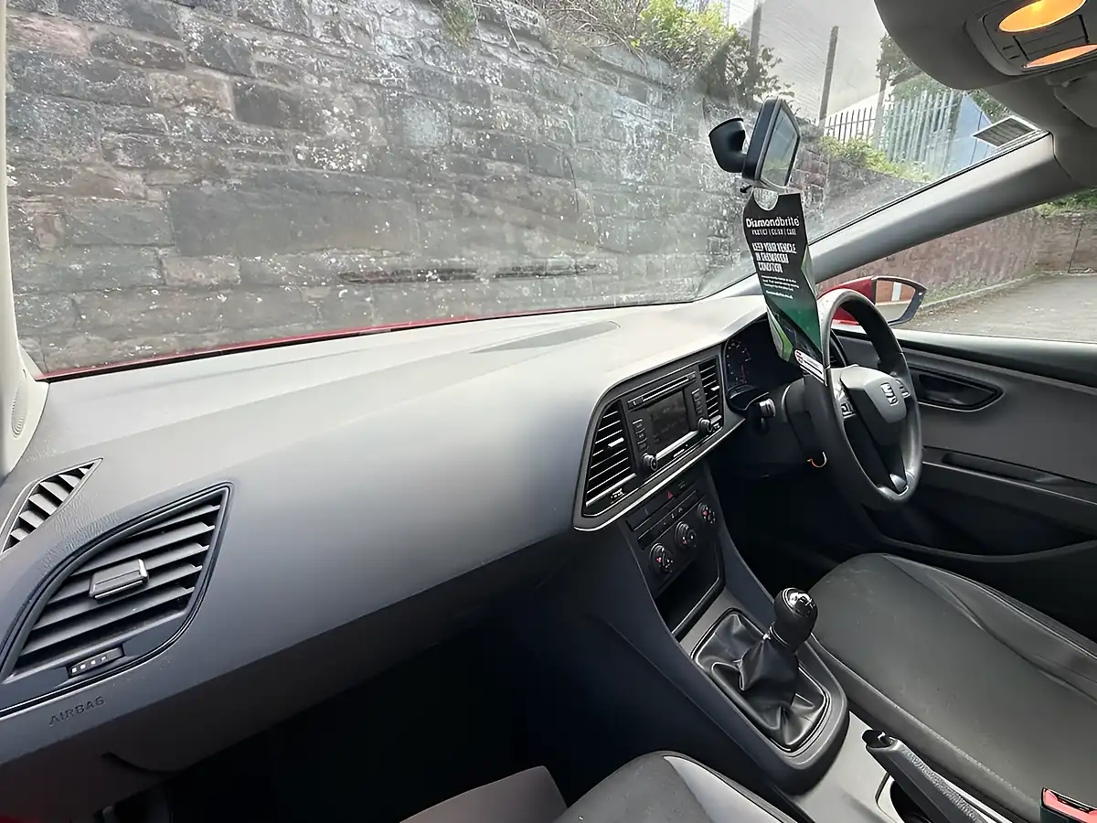 Used 2014 SEAT Leon S Red - Interior and Exterior details 16