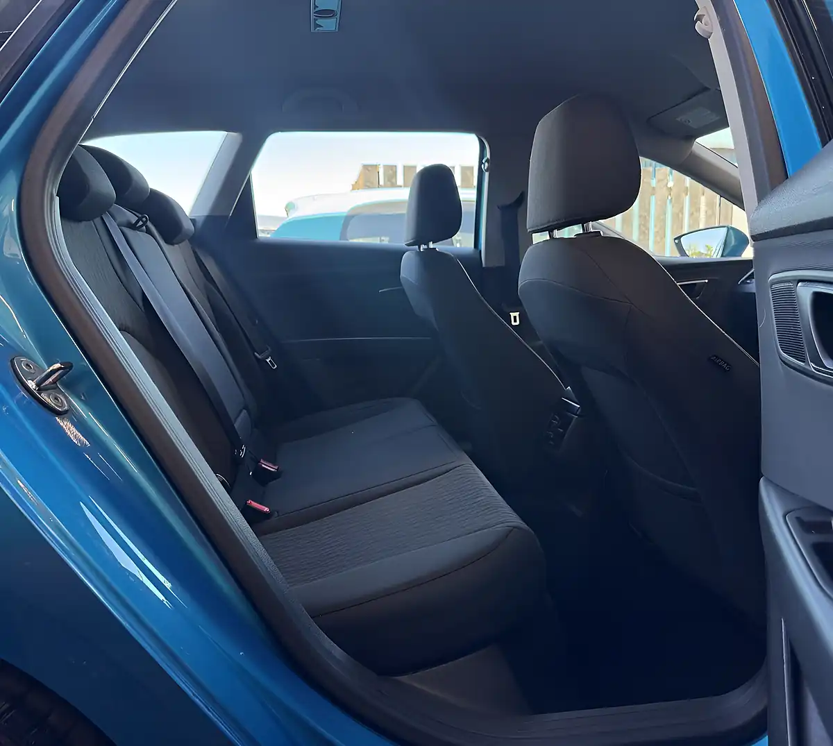 Used 2014 SEAT Leon Se Blue - Interior and Exterior details 12