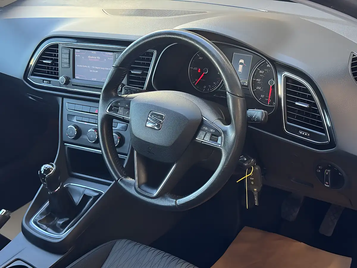 Used 2014 SEAT Leon Se Blue - Interior and Exterior details 14