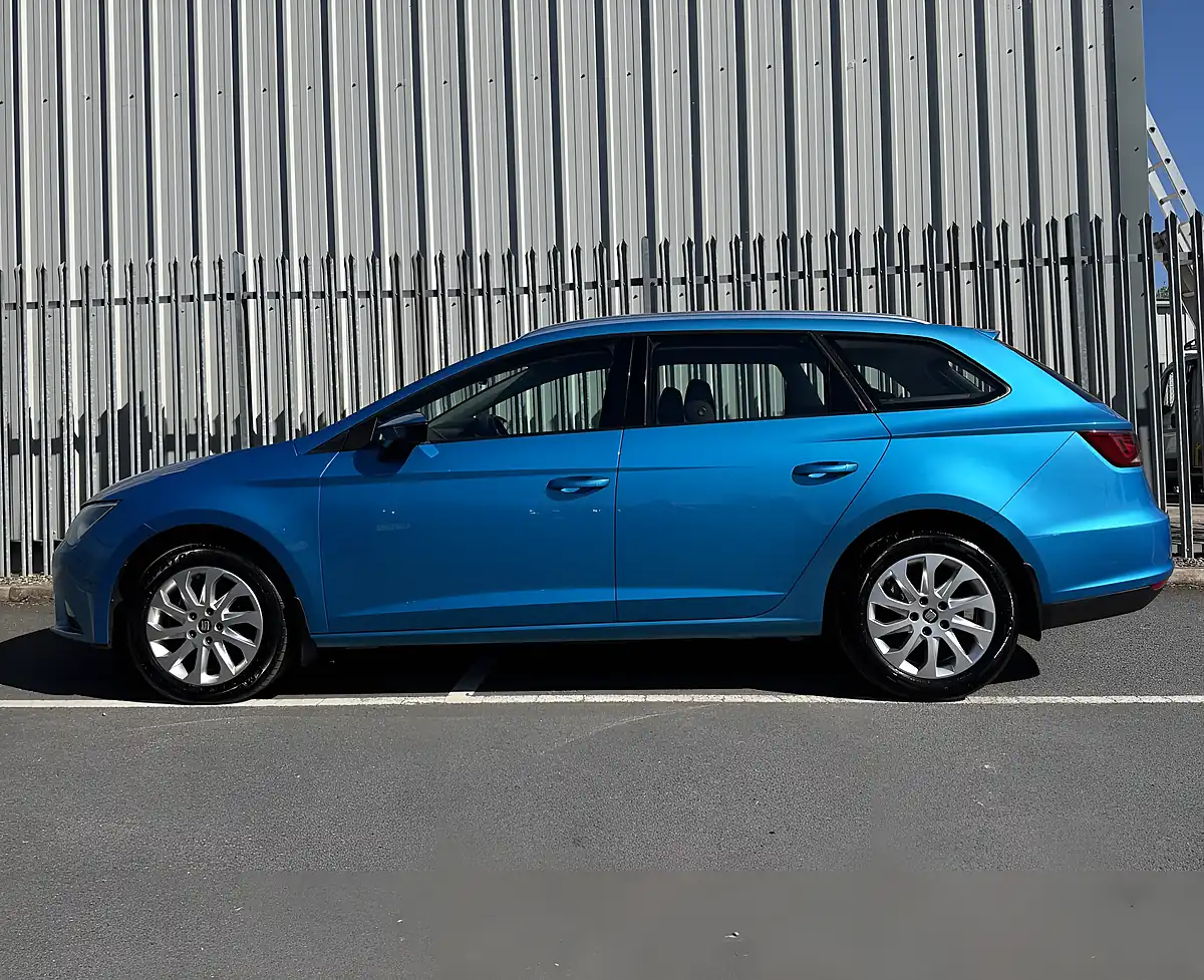 Used 2014 SEAT Leon Se Blue - Interior and Exterior details 8