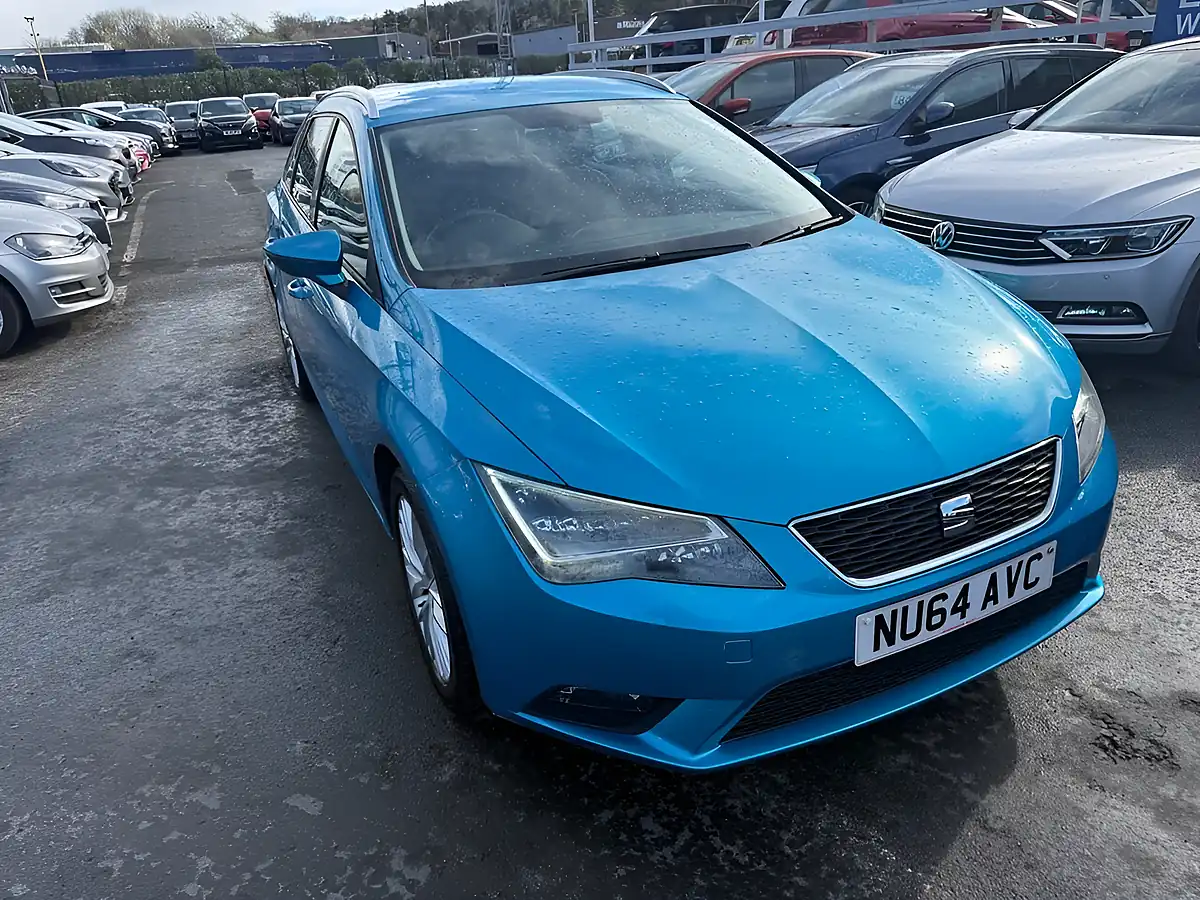 Used 2014 SEAT Leon Se Edition Blue - Interior and Exterior details 13