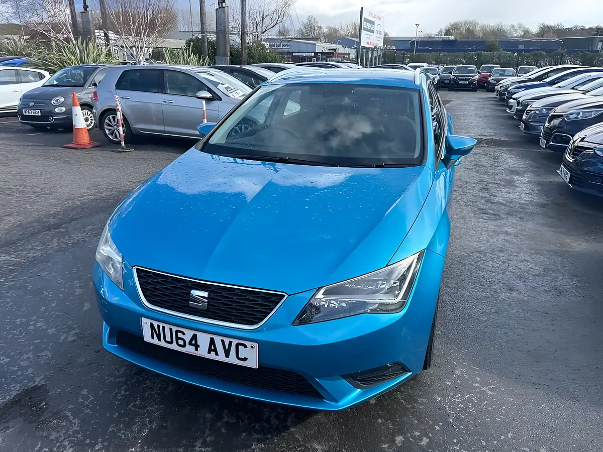 Used 2014 SEAT Leon Se Edition Blue - Interior and Exterior details 16