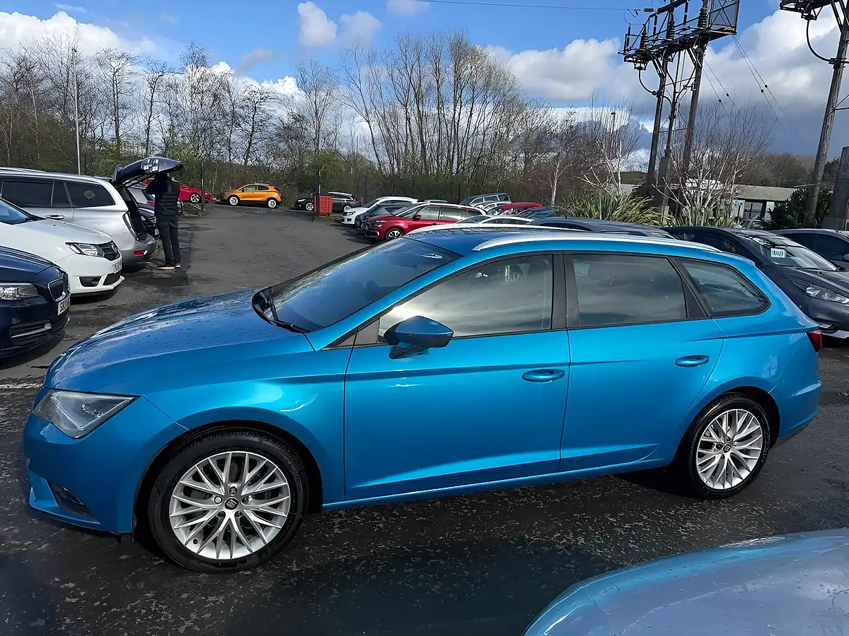 Used 2014 SEAT Leon Se Edition Blue - Interior and Exterior details 18