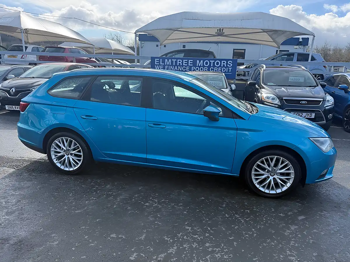 Used 2014 SEAT Leon Se Edition Blue - Interior and Exterior details 5
