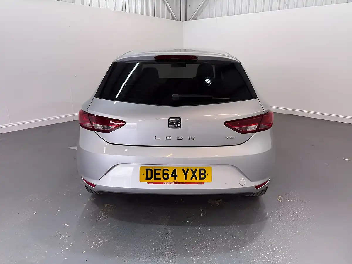 Used 2014 SEAT Leon Se Silver - Interior and Exterior details 9