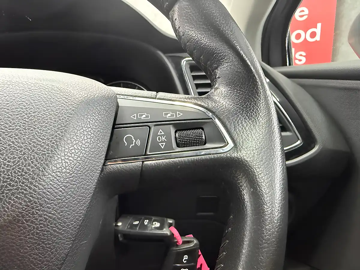 Used 2014 SEAT Leon Se Sport Tourer Grey - Interior and Exterior details 19