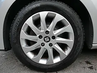 Used 2014 SEAT Leon Se Sport Tourer Silver - Interior and Exterior details 17