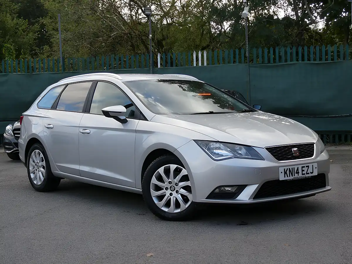 Used 2014 SEAT Leon Se Sport Tourer Silver - Interior and Exterior details 8