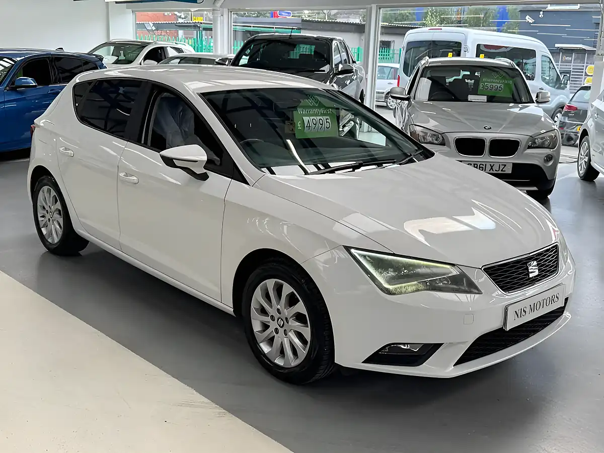 Used 2014 SEAT Leon Se White - Interior and Exterior details 4